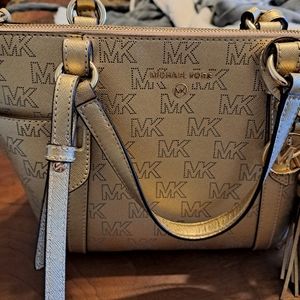 Michael Kors small zip tote
